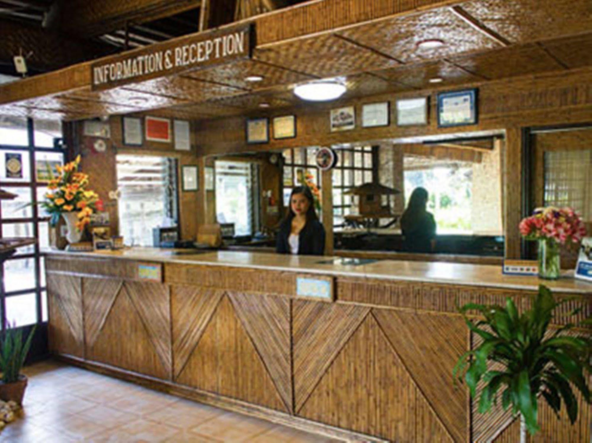 Matabungkay Beach Hotel Lian Kültér fotó